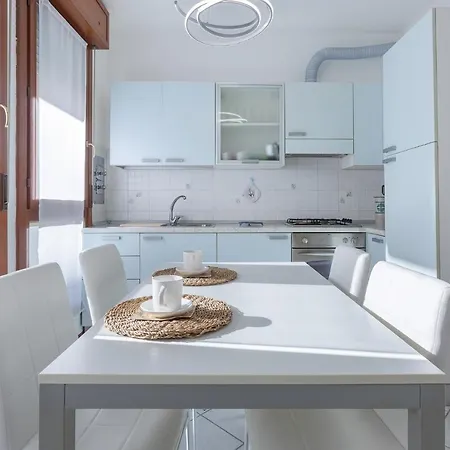 Appartamento Bright & Airy Near Zanolini Station